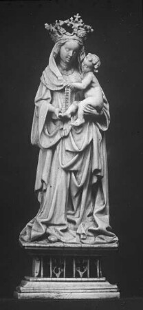 Berlin, Maria mit dem Kind, Madonna, Elfenbein. Kaiser-Friedrich-Museum Berlin; heutiger Verbleib ?, niederländisch