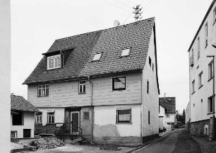 Wohnhaus; Glashütten, Burgstraße 2, Burgstraße 4