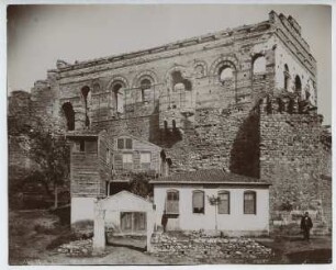 Porphyrogennetos-Palast, Istanbul: Ansicht, Außenfassade