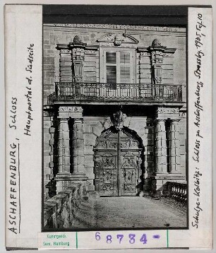 Aschaffenburg, Kurmainzisches Schloss, Hauptportal der Südseite