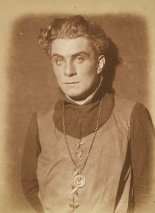 Felix Steinböck als Prinz Heinz in "König Heinrich IV." (1.Teil) von William Shakespeare. Dresden: Schauspielhaus, Neueinstudierung 06.05.1926