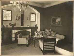 Haus Z., Hameln (?): Wohnzimmer mit Kaminnische, Sitzgruppe