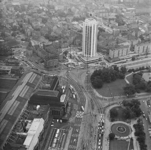 Wintergartenhochhaus am Georgiring in Leipzig : Blick vom Hauptbahnhof Richtung Südosten