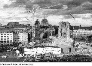 Neumarkt mit Ruine der Frauenkirche
