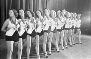 Plaza: Plaza-Girls bei Proben