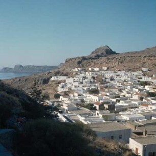 Lindos (Rhodos). Der Westteil des Ortes. Blick von der Akropolis