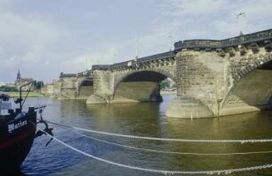 Augustusbrücke ü. d. Elbe in Dresden