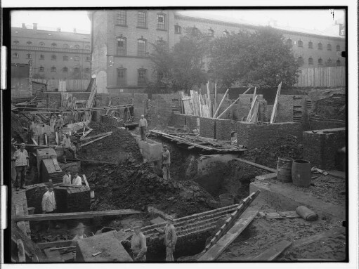 Untersuchungsgefängnis (Hamburg-Neustadt): Baugrubenansicht : SchumacherWV Nr. 257
