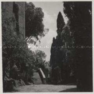 Tivoli, Villa Adriana, Aufgang zum Ninfeo (Casino Fede)