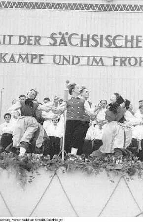 Dresden, 2. Pressefest der Sächsischen Zeitung (SZ) mit Hermann Matern und Carl Bobach, August 1955