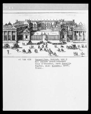 Versailles: Schloss mit geschlossenem Cour d'Honneur