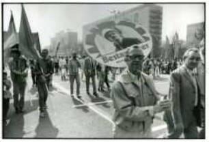 Maidemonstration auf der Berliner Karl-Marx-Allee, 1988