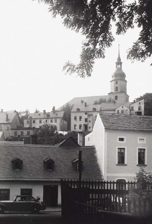 Treuen, Stadtansicht : Treuen. Stadtansicht mit Stadtkirche Sankt Bartholomäus von Südosten