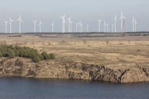 Windpark am Rande des stillgelegten Tagebaus Cottbus-Nord, Schlichow