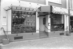 Wiedereröffnung der renovierten Mühlburger Weinstube "Bocksbeutel" in der Kaiserallee 149