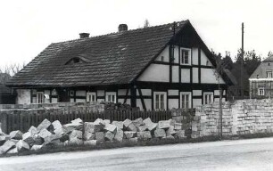 Bauernhaus mit Fachwerk in Neudorf bei Mücka : Tykowany burski dom w Nowej Wsy pola Mikowa