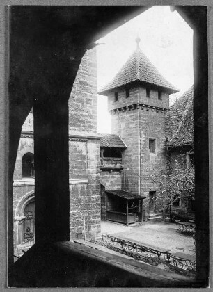 Im Hof der Wachsenburg, eine der Drei Gleichen