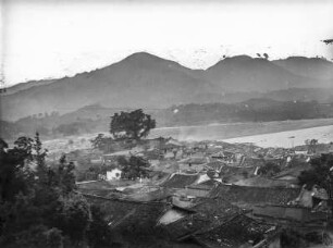 Felsformation : Felsformation im Lao Shan-Gebirge