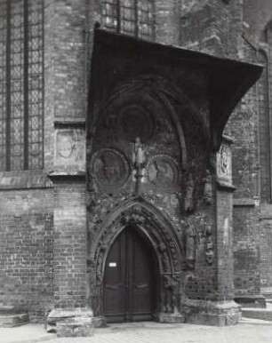 Frankfurt an der Oder, Marienkirche : Frankfurt an der Oder. Marienkirche. Portal der Nordkapelle