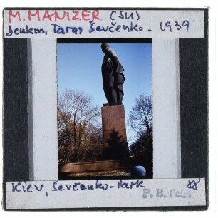 Kiew, Maniser, Schewtschenko-Denkmal