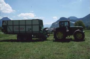 Fotografie: Futterernte, Ladewagen, Tandemachsanhänger