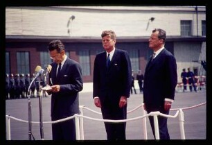 Kennedy in Tegel/mit Brandt u.a.