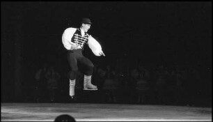 Freiburg: Stadthalle, Eisballett, Hagen Buchwald