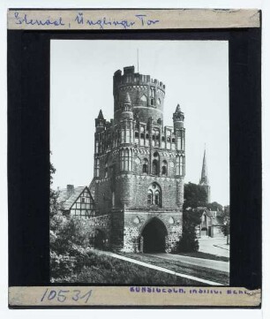 Stendal, Uenglinger Tor : Ansicht der Feldseite