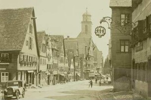 Dinkelsbühl, Segringer Straße mit St. Georgskirche