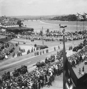Dresden, Schloßplatz. Einzug der 4. Division in Dresden, 9. August 1940