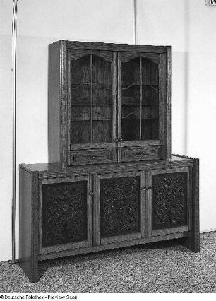 Wohnzimmerschrank