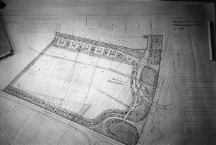 Planungen der Stadtverwaltung für den Bau eines Hallenbads in der Waldstadt