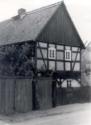 Fachwerkhaus in Schönau : Bauwesen - Wohnung, Exterieur. Ort: Šunow / Schönau. Fachwerkgebäude mit Gebälk Haus Nr. 5.