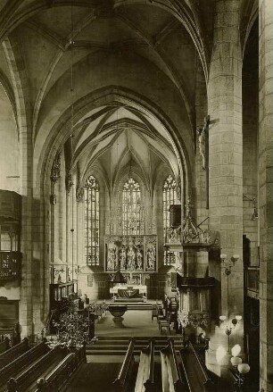 Kamenz, Stadtkirche : Kamenz. Stadtkirche St. Marien. Blick in den Chor