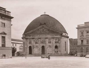 Katholische Kathedrale Sankt Hedwig