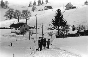 Rudenberg: Kinder mit Schlitten