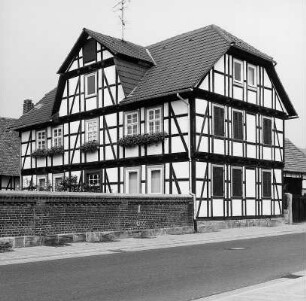 Meinhard, Kirchstraße 7