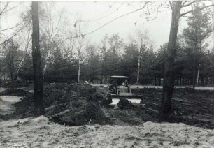 Waldfriedhof Kupferberg. Planierraupen im Einsatz, 10 Bilder