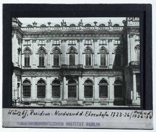 Würzburg, Residenz : Außenansicht, Ehrenhof, N-Seite