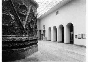 Aufstellung der Mschatta-Fassade des Museums für Islamische Kunst im Pergamonmuseum, Raum 10