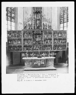 Hochaltar — Altar in geöffnetem Zustand
