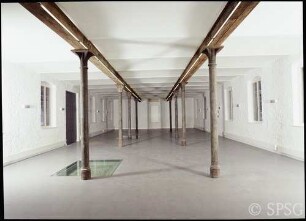 Berlin, Schlosspark Glienicke, Kavaliersflügel, Marstall Innenansicht.