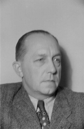 Porträt des polnischen Schriftstellers Leon Kruczkowski auf der II. Kulturbundtagung in Berlin : Porträt von Leon Kruczkowski