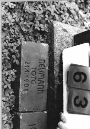 Grabstein 63