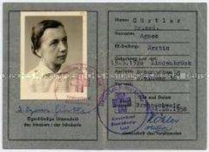 Ausweis des Deutschen Roten Kreuzes - Personenkonvolut