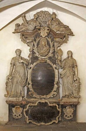 Epitaph des Kanzlers Johannes Mühlmann (gest. 1730), seiner ersten Gemahlin Maria Eleonora und seiner zweiten Gemahlin Dorothea Elisabeth