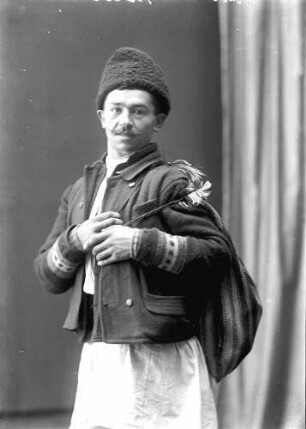 Barbat Din Bran (Cu Traista)