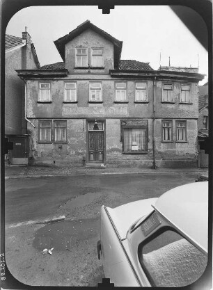 Schmalkalden, Stumpfelsgasse 7. Wohnhaus mit Laden. Straßenfront