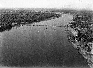 Bridge across the Tigris a suburb of Baghdad [Bagdad]