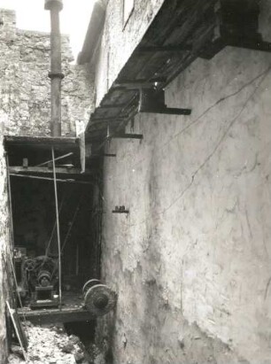 Cossebaude-Niederwartha, Tännichtgrundstraße 18. Alte Hofemühle (1851/1900). Stillgelegte technische Anlagen